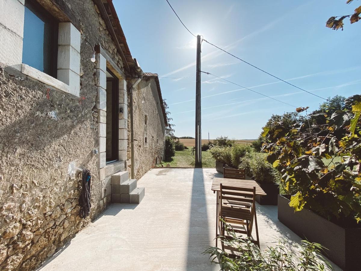 *NEW* La Parenthèse : joli studio avec terrasse Valeuil Esterno foto